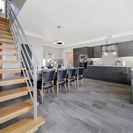 The View At Bayview * 道宁斯