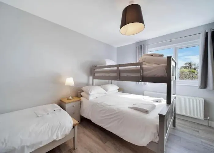 The View At Bayview * Downings